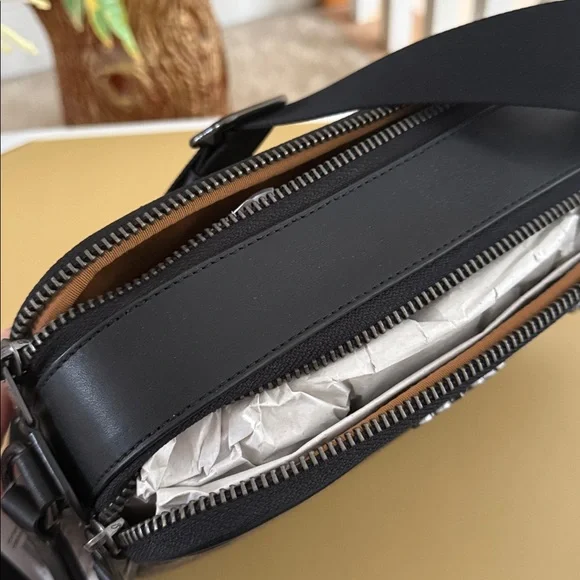 Coach Crossbody Signature Brand New Authentic 9x7 - Picture 7 of 9